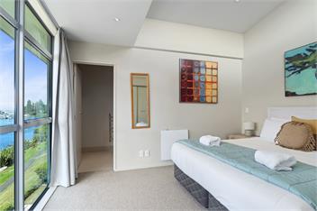 Two Views - Watermark Apartment Taupo - Taupo