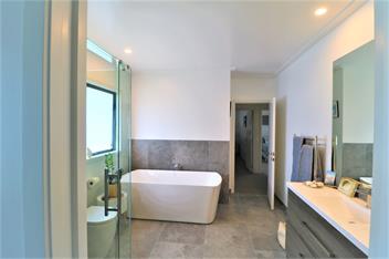The Island, Whitianga Holiday House - Whitianga