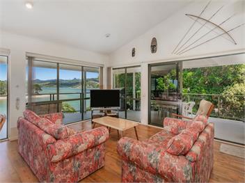 Pohutukawa on Paku (Bachcare) - Tairua