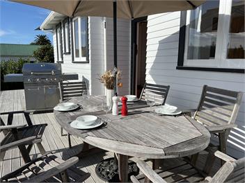 Sackville Retreat - Martinborough