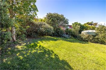 Surfdale Sunspot: Spa Escape Waiheke - Waiheke Island