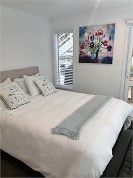Premium Location with it all ! Beach shops +More Te Ngaio Road - Mt Maunganui