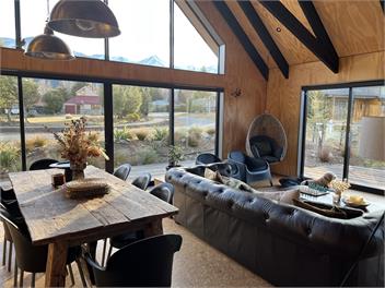 Fergs Chalet - Castle Hill Village