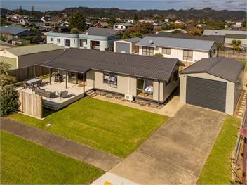 Seabreeze Surf House (Bachcare) - Whitianga