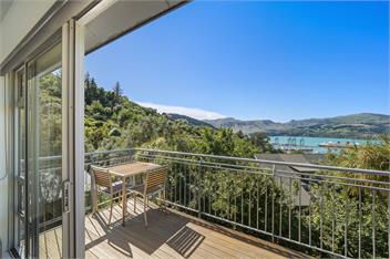 Harbour Crest Retreat (Bachcare) - Lyttelton