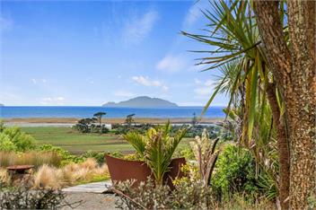 Black Dune Coastal Studio (Bachcare) - Waipu