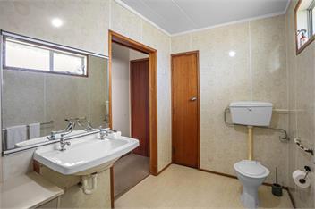 The Charleston Charm - Whangamata - Whangamata