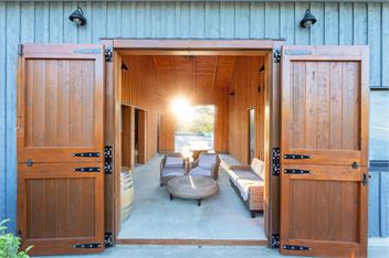 The Stables - Executive Country Living - Pohara