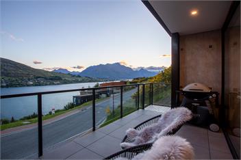 Fantastic 4 BDR Home | AC | WI-FI | Coffee Machine - Queenstown