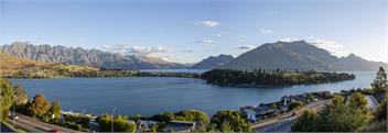Amazing Lake & Mountain Views - Queenstown