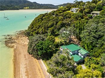 Te Uenga (Bachcare) - Parekura Bay