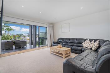 Villa One on the Waterways - Whitianga