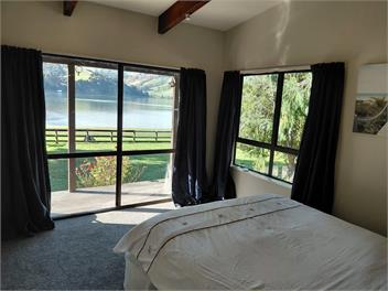 Cod Cottage Waterfront Akaroa Harbour - 
