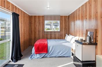 Wharewaka Bach (Bachcare) - 