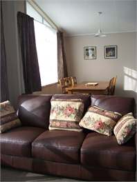 Smylies Accommodation - springfield