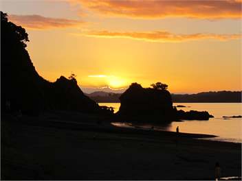 Beach Escape - Tapeka Beach Bach - Russell