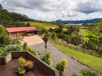 Coastal Chalet Suites -Suite C - Whangaroa