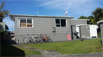 'Seabreeze' Waihi Beach Bach ** Superb location ~ Comfort ~ Relaxing ** - Waihi Beach