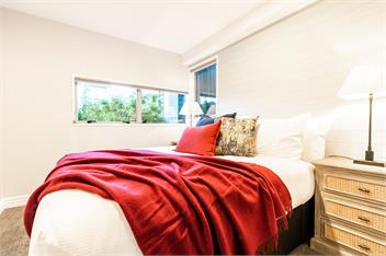 Castle Cliff Lodge | Sauna, Spa Pool + Games Room | Amazing Views - Queenstown