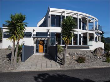 Sun, Sea, Sensational (Bachcare) - Kaiteriteri