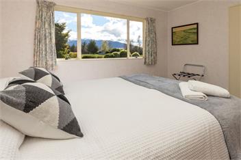 Kepler Retreat (Bachcare) - Te Anau