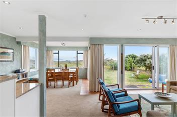 La Casa de la Playa (Bachcare) - Waikanae Beach
