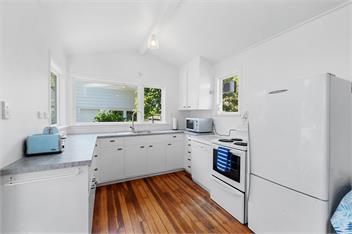Blue Gate Cottage (Bachcare) - Waikanae Beach