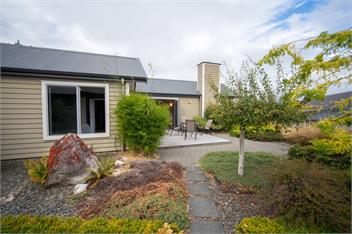 Southland Sounds (Bachcare) - Te Anau