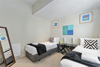 Two Views - Watermark Apartment Taupo - Taupo