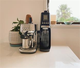 Sully’s Beach House. Spa, sauna, mini gym: 45 seconds to beach. Sleeps 7 - Mt Maunganui