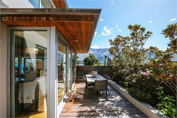 Lakeside Road | Sleeps 10 | Lake Views | Walk to Town - Wanaka