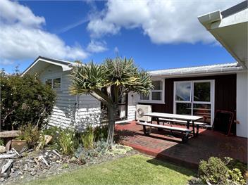 Tranquility Base (Bachcare) - Waikanae Beach