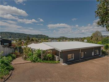 The Blockhouse (Bachcare) - Whangamata