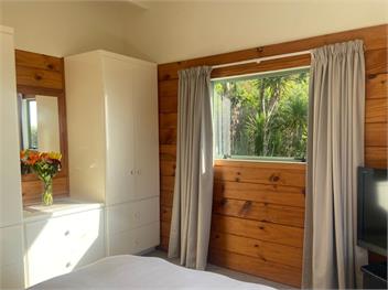 Seaview, Sun and Surf (Bachcare) - Piha