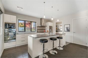 Frankton Arm Vista (Bachcare) - Queenstown