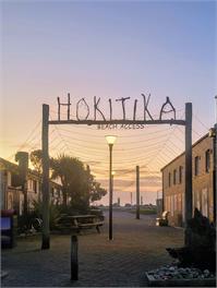 CROOKED MILE COTTAGE - by the sea - Hokitika