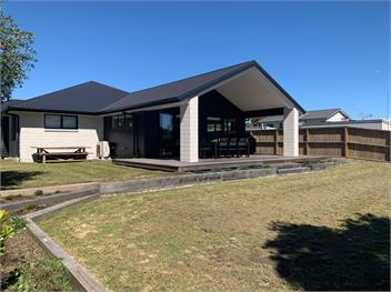 Fab Family Getaway (Bachcare) - Waihi Beach