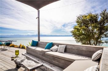 Seawatch - Spa Pool & Panoramic Ocean Views - Nelson