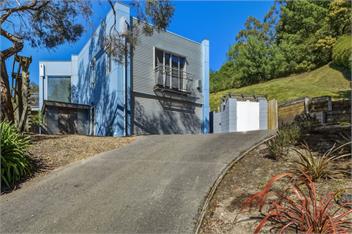 Harbour Crest Retreat (Bachcare) - Lyttelton