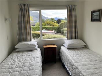 SUPERB Home,Studio,Spa,lake & mtn views,OSP&much more - Wanaka