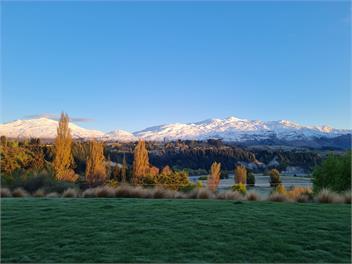  Exclusive, private bedroom with steam shower and stunning river & mountain views - 