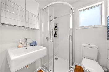 The Esther Hideaway -