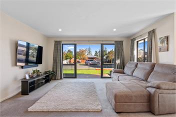 Central townhouse retreat - 