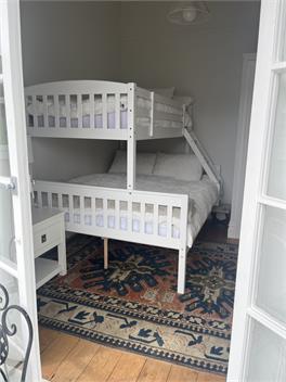 Hibiscus Cottage -