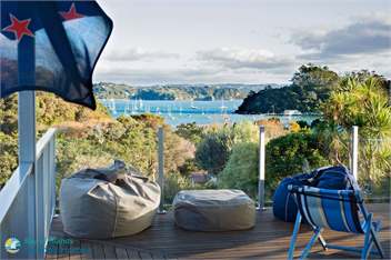 Black Bach  - Bay of Islands