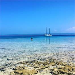 The Boat House- PRIVATE BEACH -