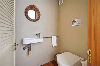 'Beach Views' - Executive Waterfront Holiday Home - Nelson