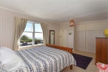 Absolute Beach Front at Patons Rock - Takaka