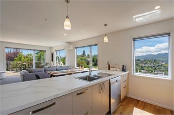 Tipi Haere Holiday Home - Britannia Heights