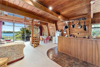 Old charm on the lake - Rotorua